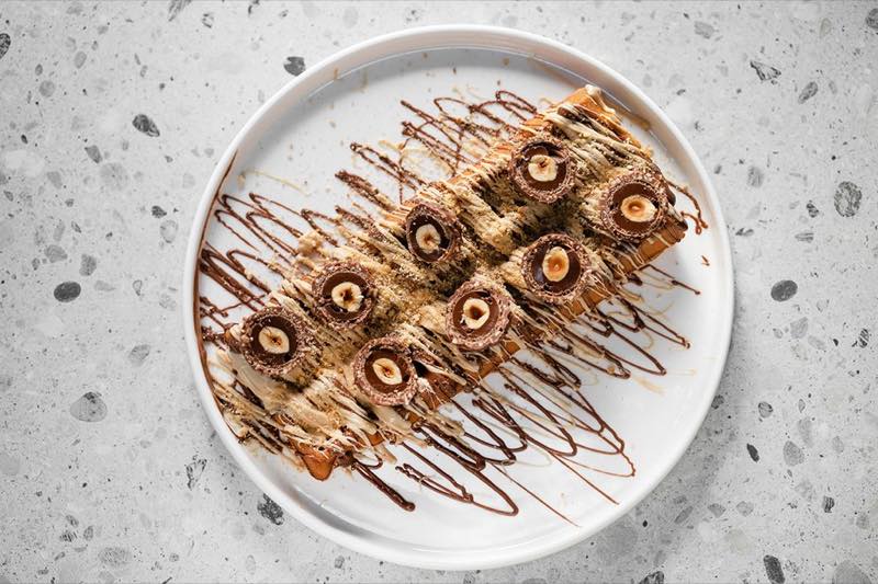 Ferrero: ferrero praline, Bueno praline, crushed hazel